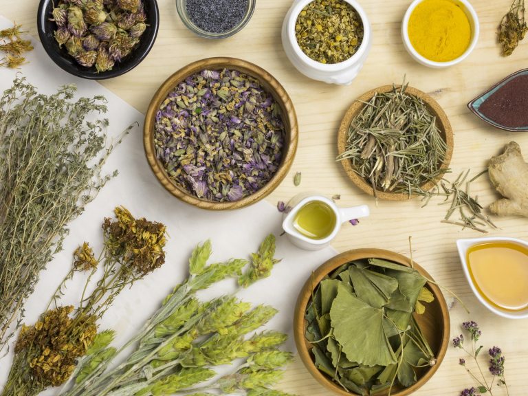 Living with Hashimoto’s Thyroiditis: Nutrition, Stress Management & Daily Self-Care