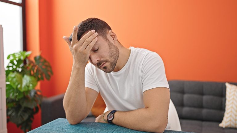 Τestosterone Under Pressure: How Stress and Sleep Shape Men’s Health