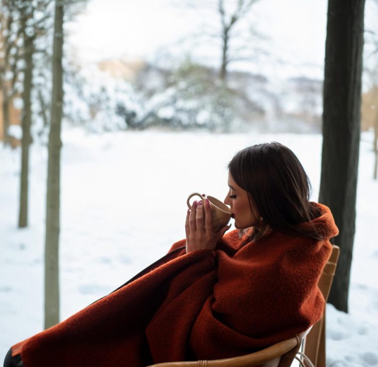Winter Slowdown: Why Your Body Naturally Slows Down in Cold Months — and How to Honour It