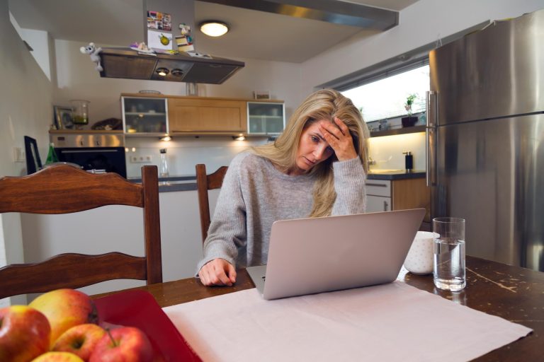 Energy crashes during the day: What causes them and how to avoid them
