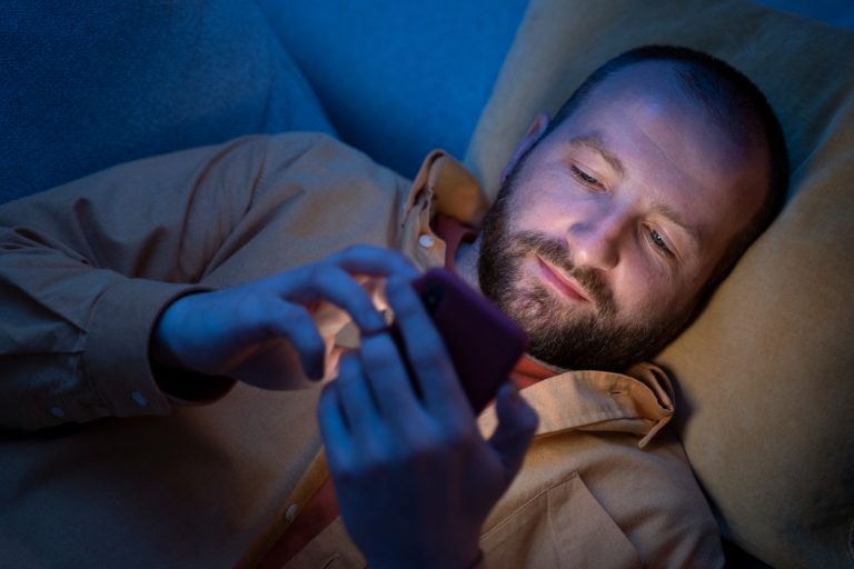Blue light, screens, and testosterone
