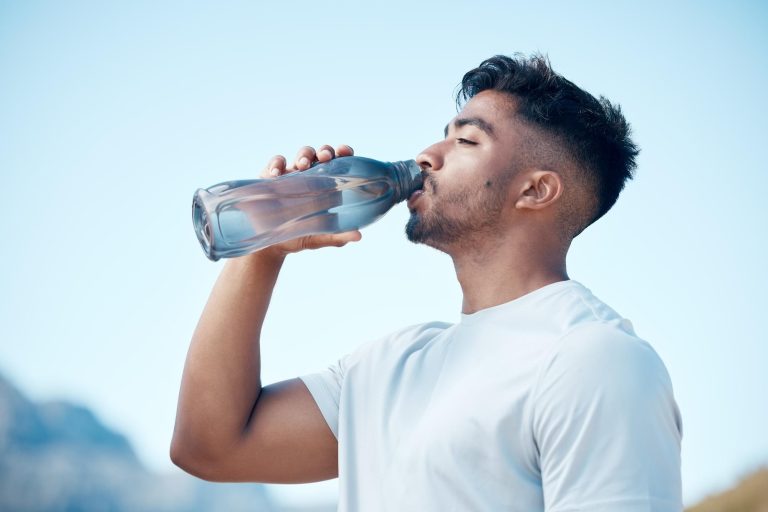 Water or Electrolytes? What the Body Really Needs in Hot Weather