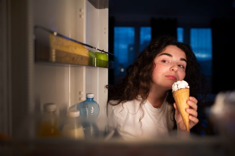 Why cravings often peak at night