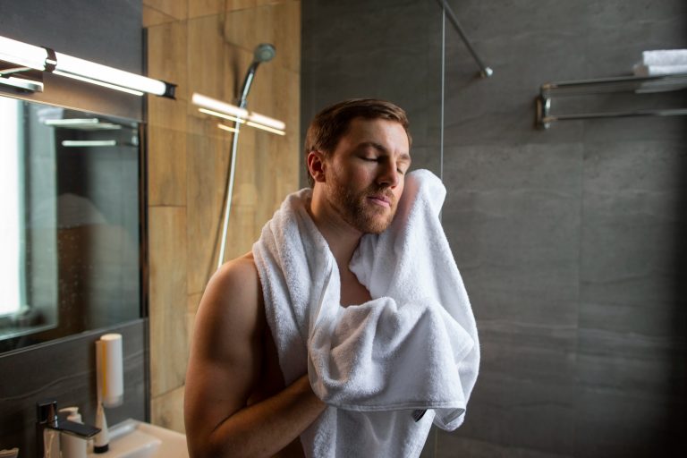 Water Trapped in the Ear After Swimming: When It Is a Minor Irritation and When It May Be Otitis Externa