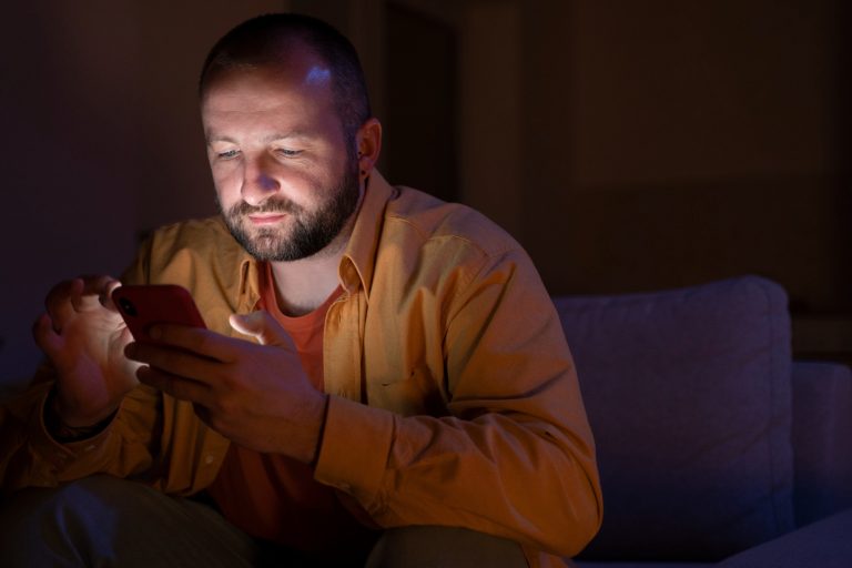 How to Reduce Night-time Scrolling