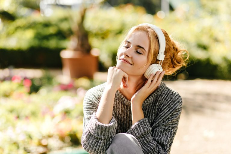 What Happens to Our Body When We Hear Our Favorite Music?